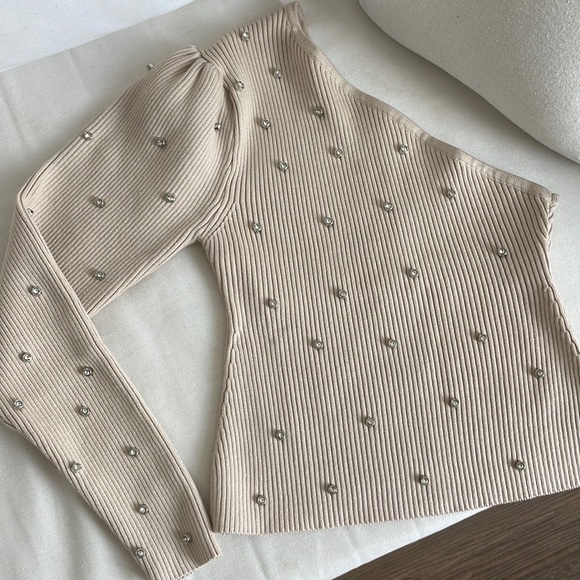 🎀Jeweled embellished one shoulder top🎀 - Picture 3 of 8